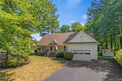 2709 Rams Ct, North Chesterfield, VA 23236 photo 2