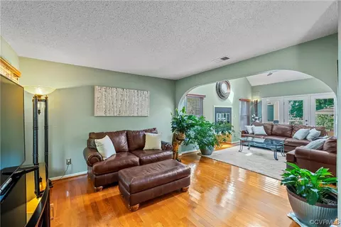 2709 Rams Ct, North Chesterfield, VA 23236 photo 4