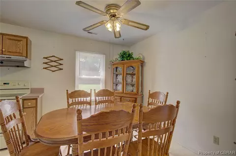 6740 Cedar Lake Dr, Gloucester, VA 23061 photo 11
