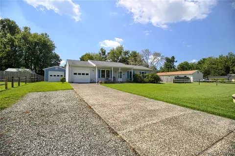 6740 Cedar Lake Dr, Gloucester, VA 23061 photo 4