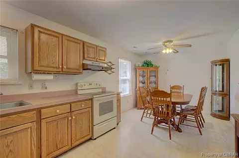 6740 Cedar Lake Dr, Gloucester, VA 23061 photo 12