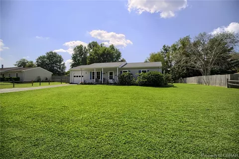 6740 Cedar Lake Dr, Gloucester, VA 23061 photo 2
