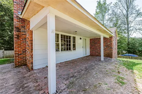 6713 Cherry Rd, Quinton, VA 23141 photo 2