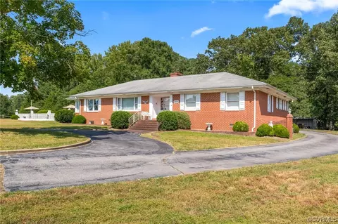 7801 Squirrel Level Rd, North Dinwiddie, VA 23803