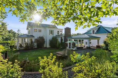 1813 Duns Tew Dr, Midlothian, VA 23112