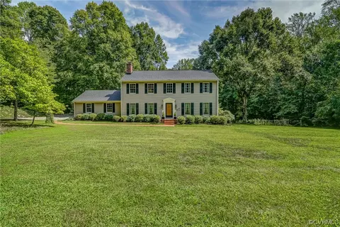 13320 Rollingwood Ln, Montpelier, VA 23192