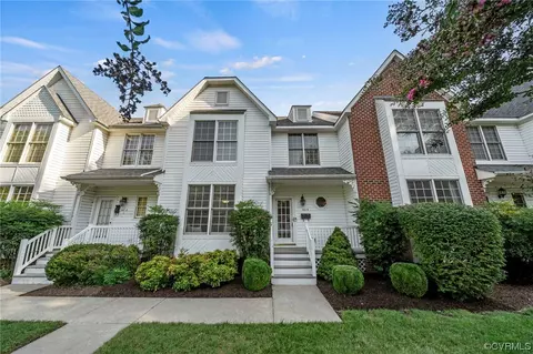 302 Myrtle St #B, Ashland, VA 23005