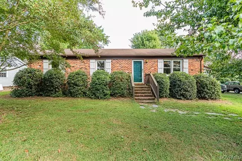 3225 Hollyglen Ct, Midlothian, VA 23112