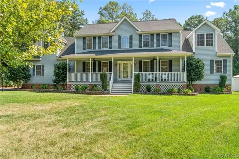 13600 Thornhill Pl, Chester, VA 23836