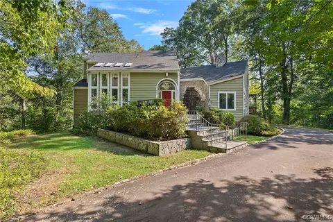 1099 Eastern View Ln, Mechanicsville, VA 23111