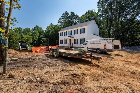 217 Agee Ln, Cumberland, VA 23040
