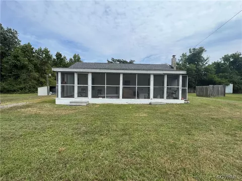 23234 Pine Grove Pl, North Dinwiddie, VA 23803