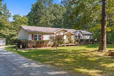 2503 Deep Creek Rd, Palmyra, VA 22963