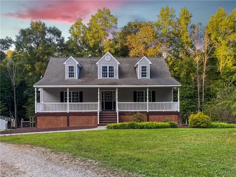 1214 Robertson Town Rd, Bumpass, VA 23024