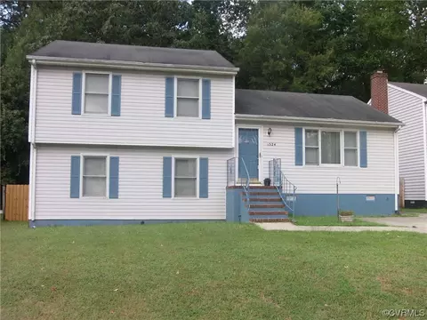 1524 Autumn Wood Dr, Hopewell, VA 23860