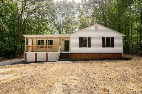 116 Corann Dr, Aylett, VA 23009