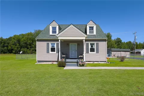 5400 Woodpecker Rd, South Chesterfield, VA 23803