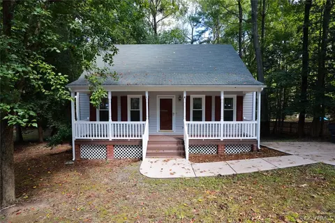 9148 Chatham Grove Ln, North Chesterfield, VA 23236