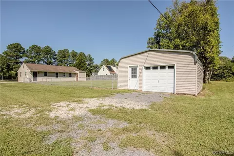 4205 Chesdin Blvd, Sutherland, VA 23885 photo 2