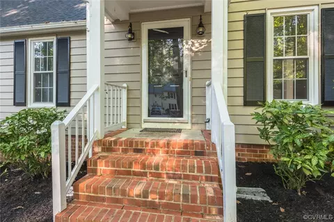 5820 Mill Spring Rd, Midlothian, VA 23112 photo 3