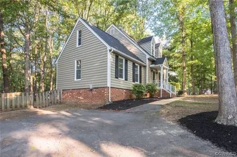 5820 Mill Spring Rd, Midlothian, VA 23112 photo 2