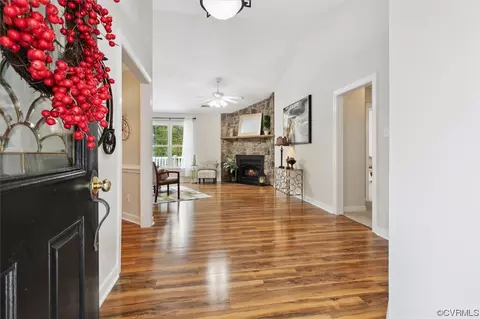 557 Mollys Way, Saluda, VA 23149