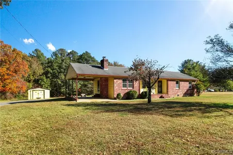 4807 Olgers Rd, Sutherland, VA 23885 photo 2