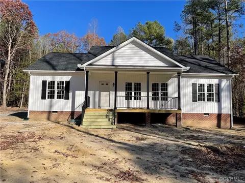 7831 Poindexter Rd, New Kent, VA 23124