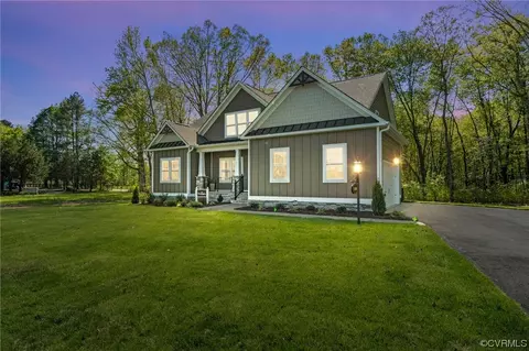 11105 Cliff Park Ct, Ashland, VA 23005