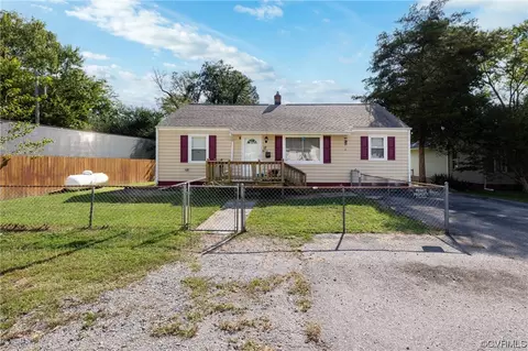 17 Casey St, Sandston, VA 23150