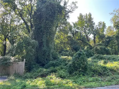740 Jefferson Pl, Petersburg, VA 23803