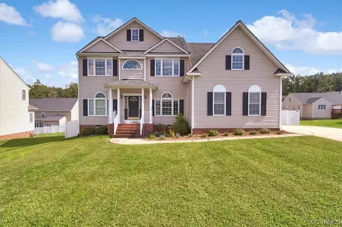 8225 Finworth Ln, North Chesterfield, VA 23237