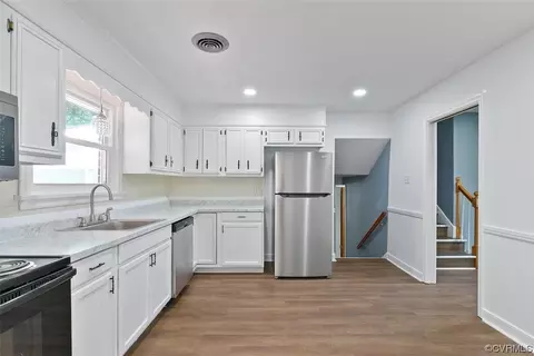 8549 Sutherland Rd, Richmond, VA 23236 photo 13