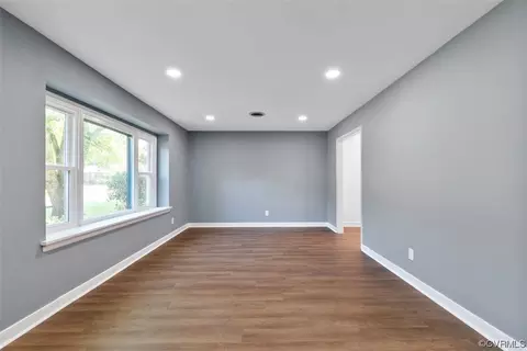 8549 Sutherland Rd, Richmond, VA 23236 photo 7