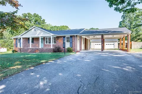 20002 Eugene Dr, Sutherland, VA 23885 photo 2