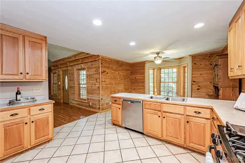 1786 Lightning Ridge Rd, Lanexa, VA 23089 photo 15