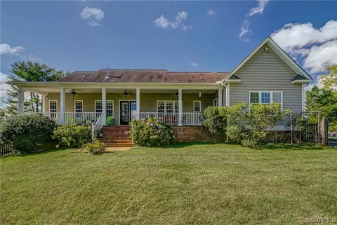 236 Eubank Landing Rd, Topping, VA 23169 photo 3