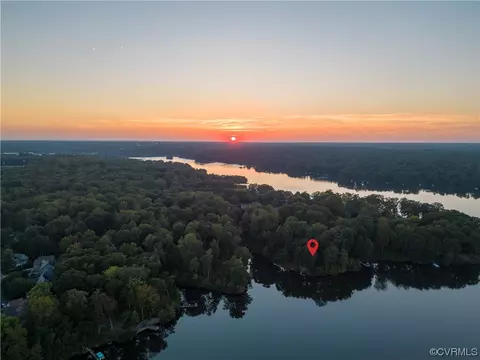 5623 Promontory Pointe Rd, Midlothian, VA 23112
