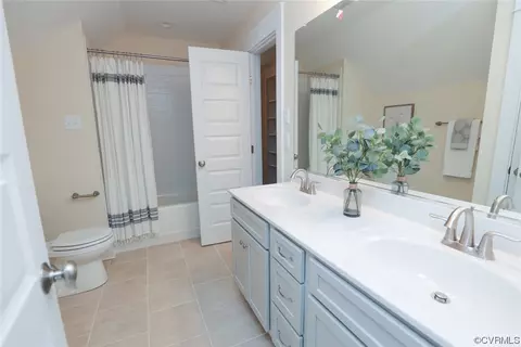 Bath - 9225 E Patrick Henry Rd, Ashland, VA 23005 photo 4 of 8
