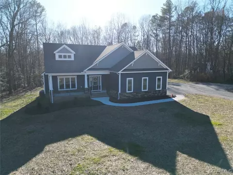 Exterior - 9225 E Patrick Henry Rd, Ashland, VA 23005 photo 9 of 9