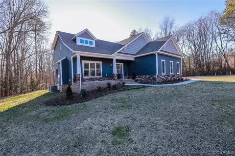 Exterior - 9225 E Patrick Henry Rd, Ashland, VA 23005 photo 8 of 9