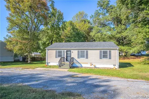 23008 River Rd, Petersburg, VA 23803