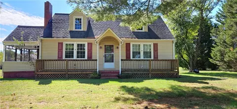 11614 Richmond Rd, Warsaw, VA 22572