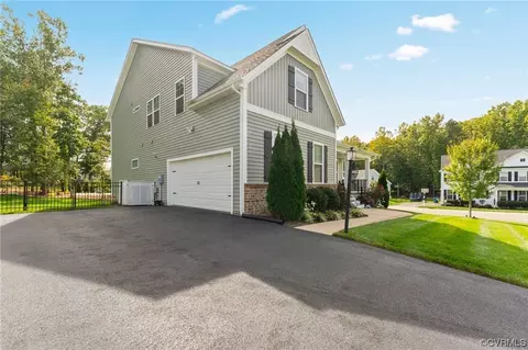 8801 Lavenham Loop, Midlothian, VA 23112 photo 2