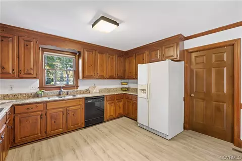 2360 Castle Hill Rd, Midlothian, VA 23113 photo 22