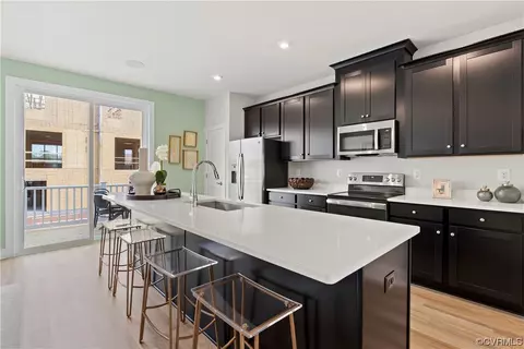 576 Rivanna Hill Rd, Glen Allen, VA 23060