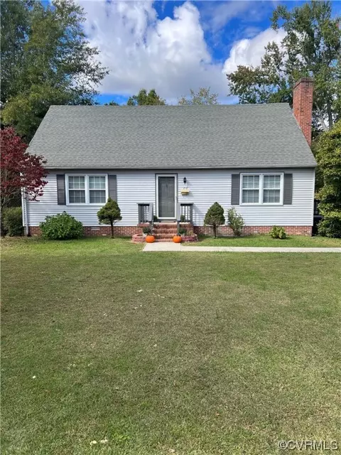 212 Academy Ave, Blackstone, VA 23824