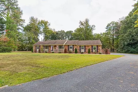 2805 Malbrook Ln, Sandston, VA 23150