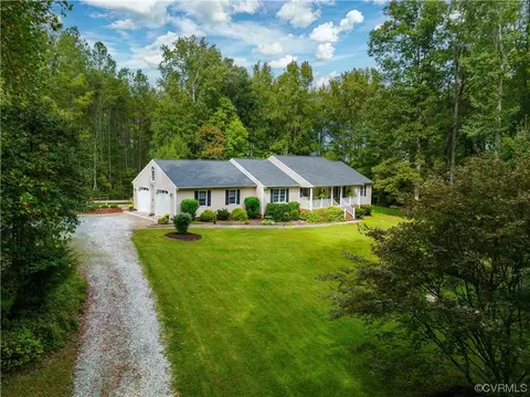 9270 Bailey Ln, Providence Forge, VA 23140 photo 3