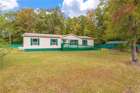 17221 Courtney Rd, Hanover, VA 23069